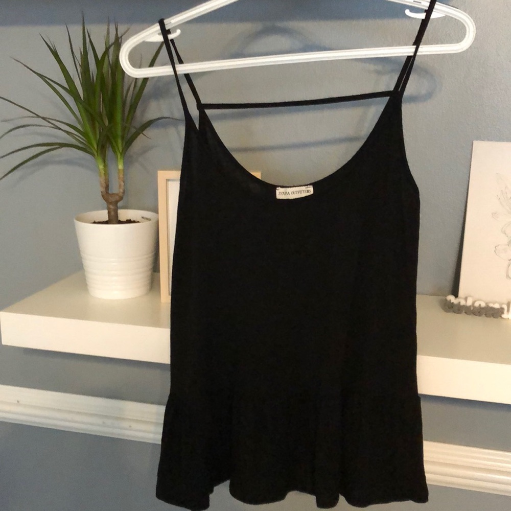 Black tank top size small